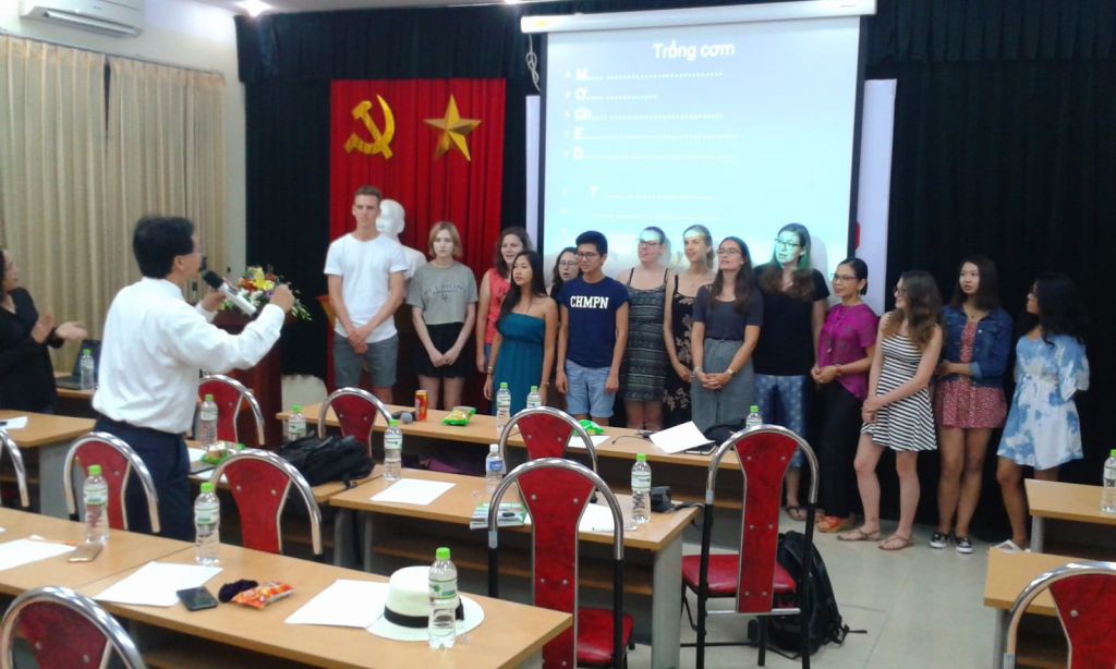 BesuchFakultaetVietnamesischeSpracheExkursion2017NEU